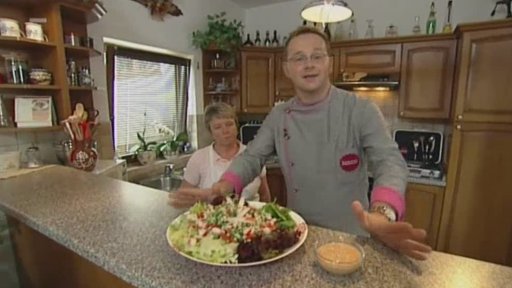 Salát s divokou rýží a krabími tyčinkami