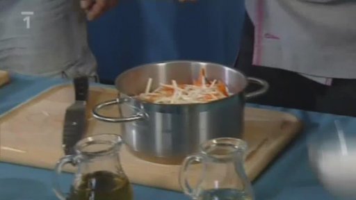 Candát se zeleninou julienne a omáčkou s koprem