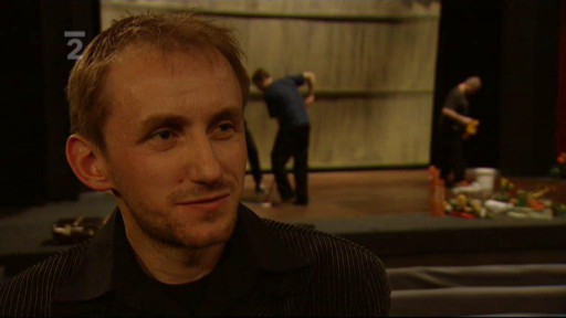 Divadlo: hra Křídlo