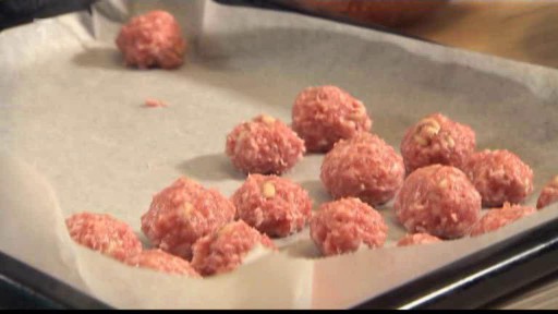 Rajčatová směs a masové kuličky