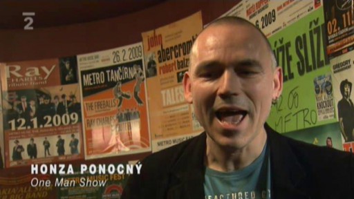 Kytarista a zpěvák Honza Ponocný