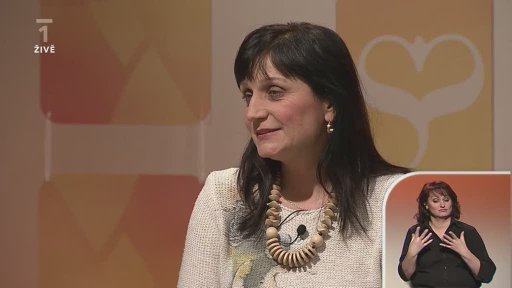 Konec kojeneckých ústavů, posílení role pěstounských rodin