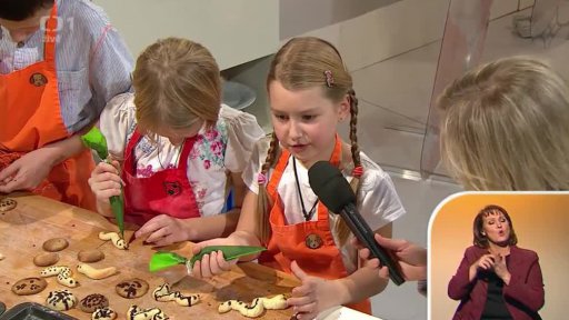 Pečení cukroví s dětmi - 3. část