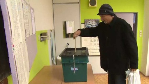 Voliči zase vyrazili k urnám