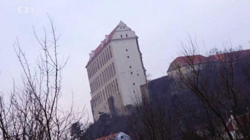 Duchové míst: Zámecké torzo v Plumlově