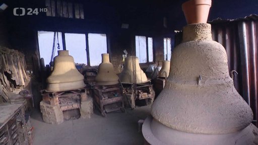 Nový zvon pro kapli sv. Jana Pavla II. v Loučce