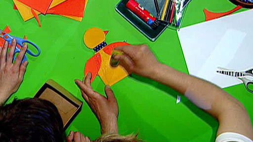 Krabice na tužky (nebo CD)