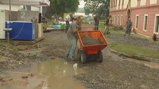 Kunínský zámek pod vodou