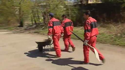 Radnice zaměstnává lidi bez práce