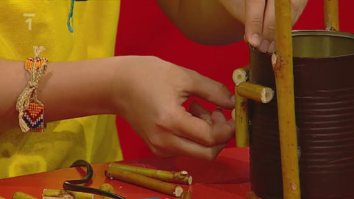 Klacíkový květináč