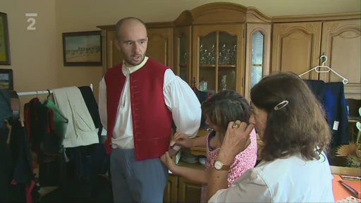 Lidové kroje se stávají módním trendem