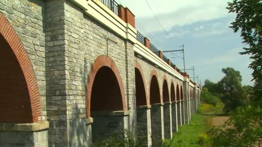 Jezernické železniční viadukty pod Helfštýnem