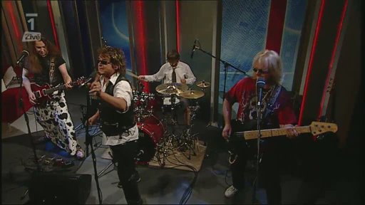 Živá hudba: Vilém Čok a Bypass