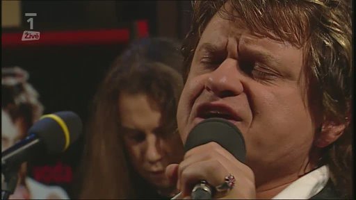 Živá hudba: Vilém Čok a Bypass