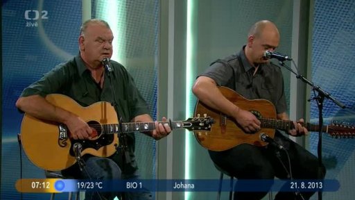 Živý zpěv: F. Nedvěd a V. Nedvěd