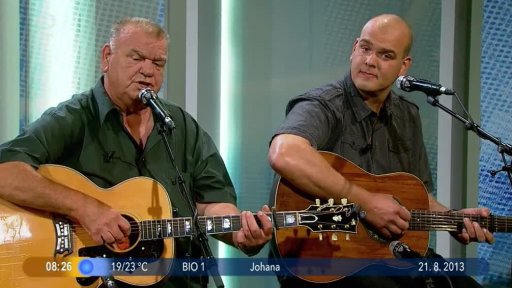 Živý zpěv: F. Nedvěd a V. Nedvěd