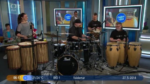 Živá hudba: Jumping Drums