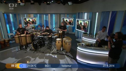 Živá hudba: Jumping Drums