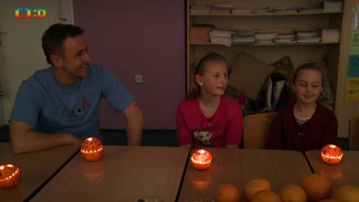 Svícínek z pomerančové kůry