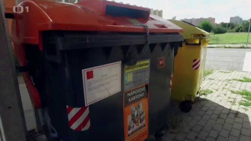 Mrtvolka v třídírně plastů