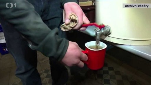 Balíček a jídlo pro bezdomovce