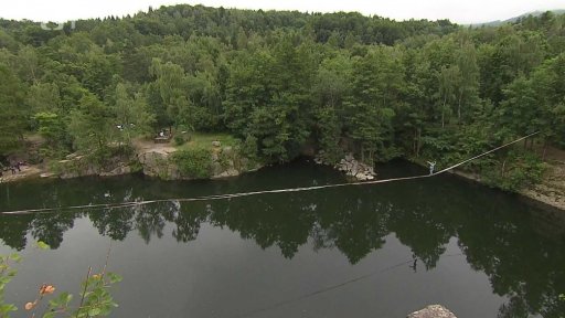 Chůze po laně láká stále více lidí