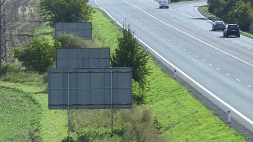 Billboardy stále nemizí