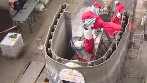 iReportér: dům z 3D tiskárny + kalendárium