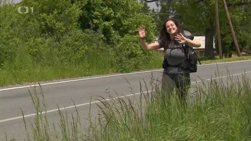 Studentka míří pěšky za krajiny v Banátu