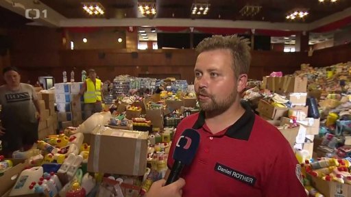 Pomoc dobrovolníků v poničených obcích