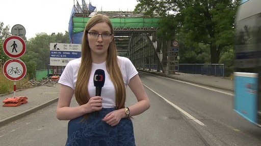 Komplikace při opravě mostu na I/56