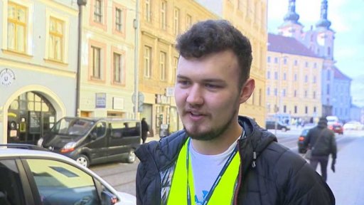 Studenti pomáhají s tlumočením