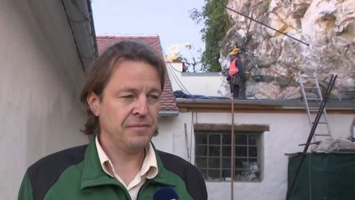 Čištění skal na Pálavě