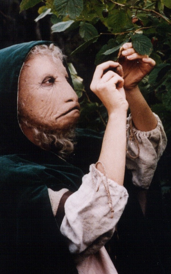 Anička s lískovými oříšky