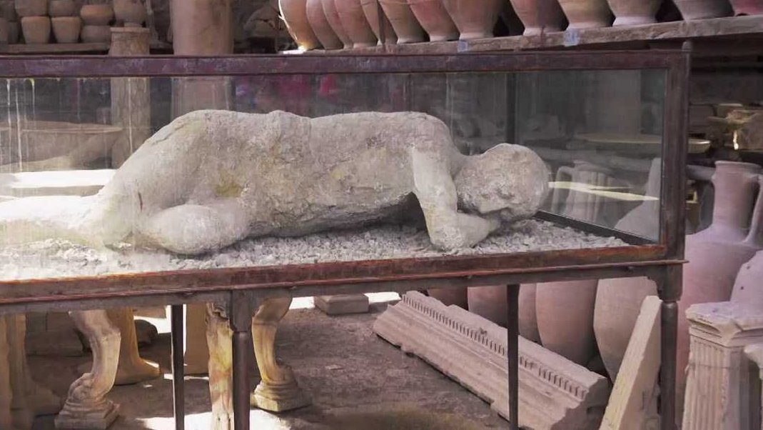 Okamžik smrti - sádrové odlitky z Pompejí