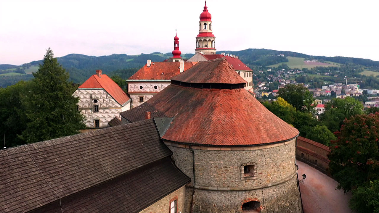 Krajinou příběhů českých hradů známých i neznámých III